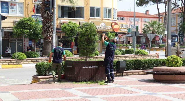 Nazillide temizlik ve bakım çalışmaları sürüyor