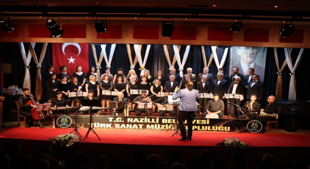 Nazillideki konsere yoğun ilgi