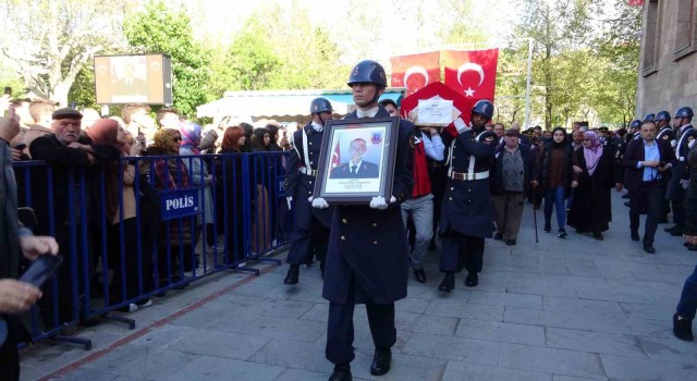 Nevşehirdeki kazada şehit olan uzman onbaşı memleketi Ispartada toprağa verildi