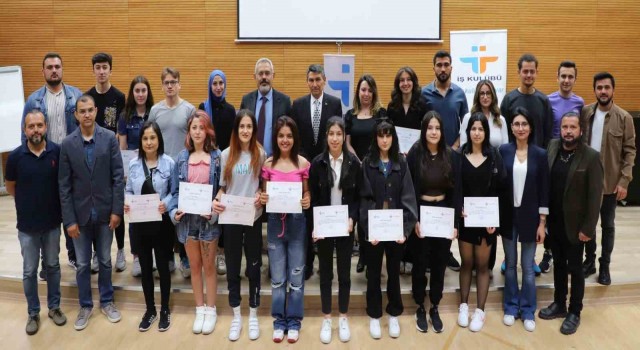 NEVÜlü öğrenciler İş Kulübü Eğitimine katıldı