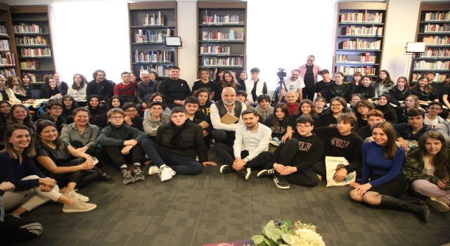 Nilüferde Altan Gördüm öğrencilere öykü okudu