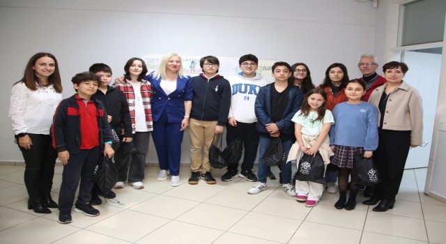 Nilüferin başarılı karikatüristlerine teşekkür