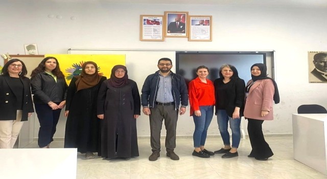 Öğrenci velileri oyuncak yapımında yarıştı