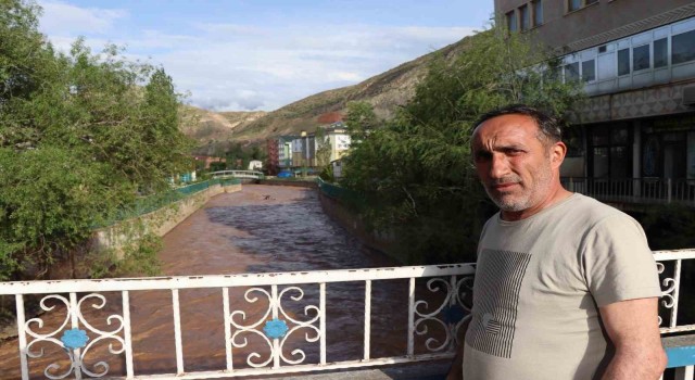 Oltu Çayının debisi yükseliyor