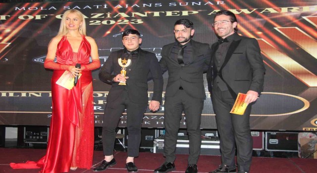 Onur Özserte yılın fenomen katmercisi ödülü