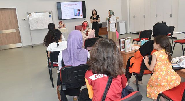 Osmaniye Devlet Hastanesi’nde Gebe okulu eğitimleri sürüyor