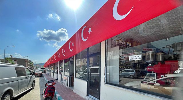 Osmaniye’de depremzede 15 esnaf, geçici iş yerlerine kavuştu