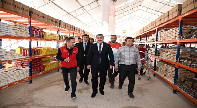 Osmaniyede sosyal marketler depremzedelerin yaralarını sarıyor