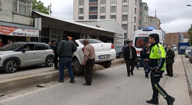 Otomobil ile minibüs çarpıştı: 1 yaralı