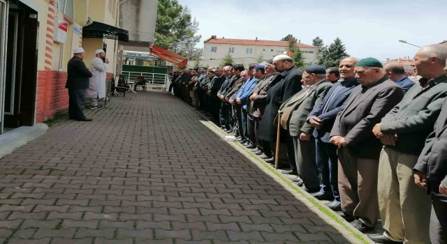 Oy kullandıktan sonra dönüş yolunda hayatını kaybetti