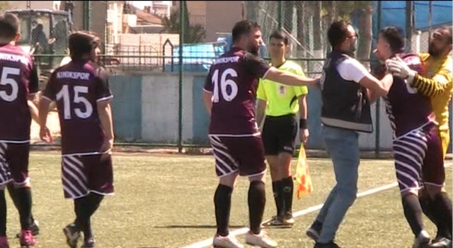 (ÖZEL) Maçın 90+5inci dakikasında gelen gol sonrası saha içi bir anda karışırken, hakem maçı iptal etti