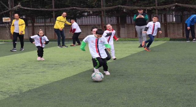 Özel öğrenciler spor sahasında yeteneklerini sergiledi