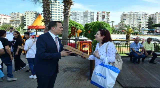 Özyiğitten annelere lavanta hediyesi