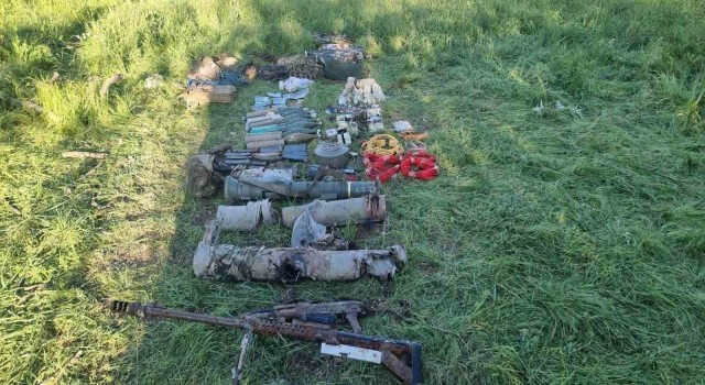 Pençe-Kilit Operasyonunda teröristlere ait çok sayıda silah ve mühimmat ele geçirildi