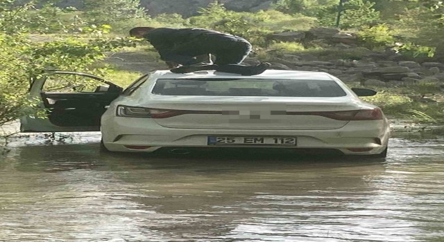 Pikniğe gittiler, baraj sularının altında kaldılar
