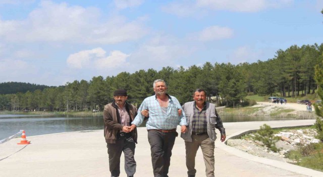 Piknik faciasında göletten 2 kişinin cansız bedenini polis kurbağa adamlar çıkardı