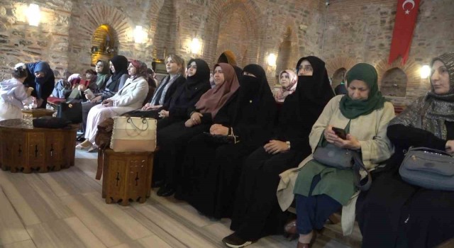 Reis Gönüllüsü Hanımlar ‘Oylarımıza sahip çıkıyoruz sloganıyla bir araya geldi