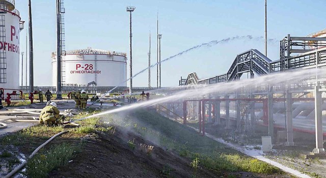Rusyada petrol depolama tesisinde yangın