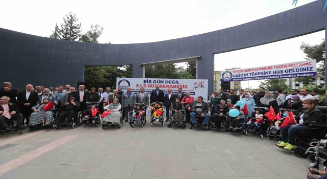 Şahinbeyde 91 engelliye tekerlekli sandalye