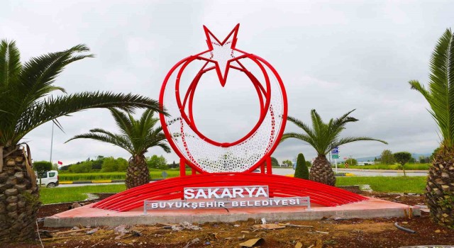 Sakaryanın simge noktaları ay yıldızla süsleniyor