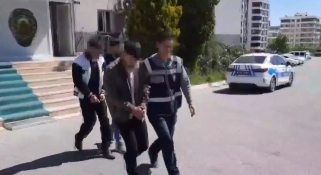 Şanlıurfada çalıntı otomobil ve motosiklet operasyonunda 2 tutuklama
