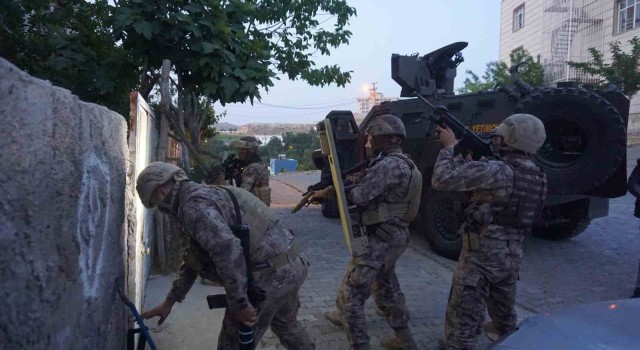 Şanlıurfada polis ve jandarmadan zehir tacirlerine darbe