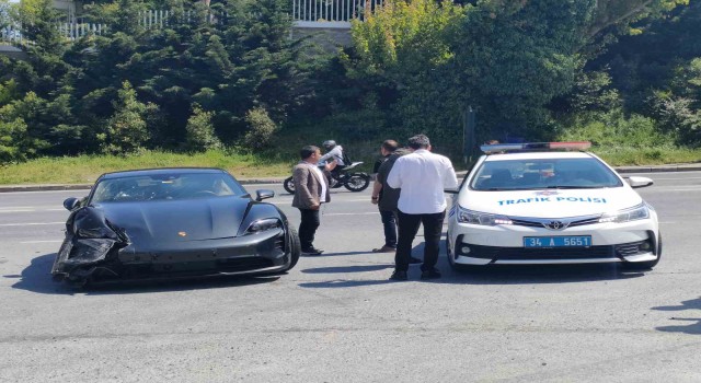 Sarıyerde 8 milyon TLlik araç kazaya karıştı: 1 yaralı