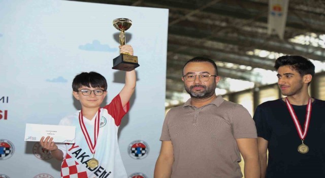 Satranç turnuvası ödül töreni yapıldı