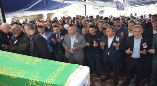 Seçim gecesi uğradığı saldırıda hayatını kaybeden şahıs toprağa verildi