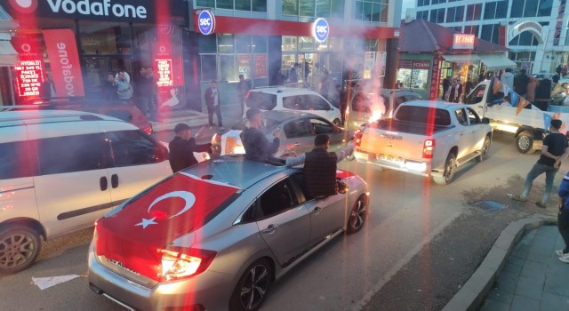 Seçim sonrası Aşkalede konvoy yapıldı