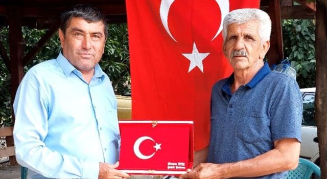 Şehit babasına anlamlı ziyaret