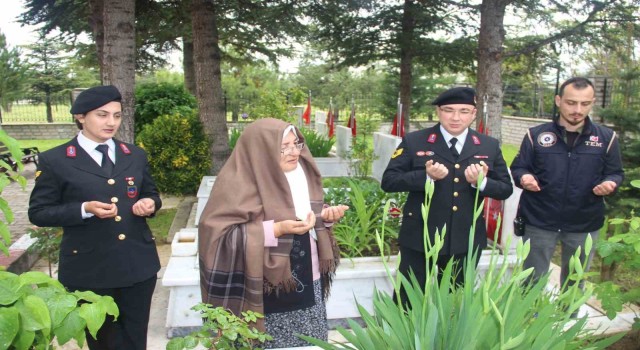 Şehit Tek şahadetinin seneyi devriyesinde dualarla yad edildi