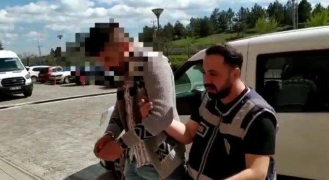 Sevgili vaadiyle şantaj yapıp evini bastıkları vatandaşın 18 bin TLsini zorla aldılar