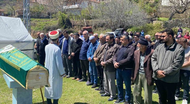Silahlı vurulan genç kız Karabükte toprağa verildi