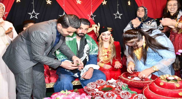 Şırnakta 45 koyunun kesildiği aşiret düğününde yarım kilo altın, 1 milyon lira para takıldı