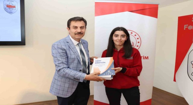 Sivasta kaynak kitaplar öğrencilere ulaştırıldı