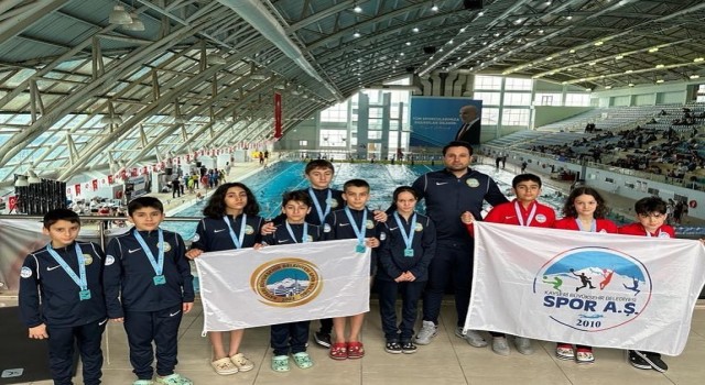 Spor A.Ş sporcuları yüzmede Türkiye Şampiyonası vizesi aldı
