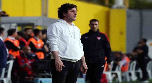 Spor Toto Süper Lig: İstanbulspor: 0 - Adana Demirspor: 1 (İlk yarı)