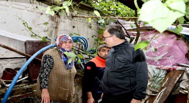 Su basan evlerde tahliye çalışmaları devam ediyor