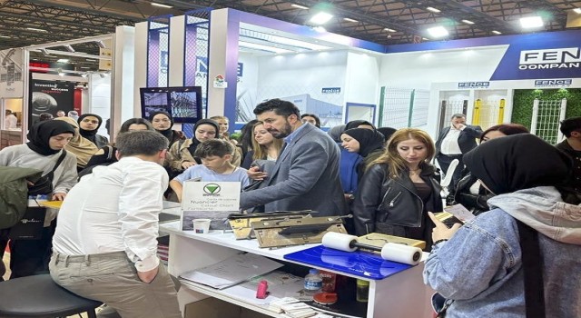 SUBÜlü öğrenciler TÜYAP Fuarında yenilikleri incelediler