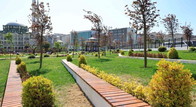 Sultangazide Fazlı Hayırlıoğlu Parkı hizmete açıldı