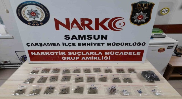 Şüpheli araçtan esrar çıktı