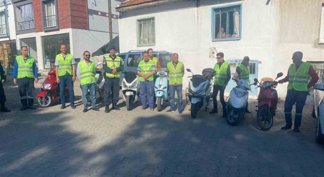 Sürücülere reflektif yelek hediye edildi