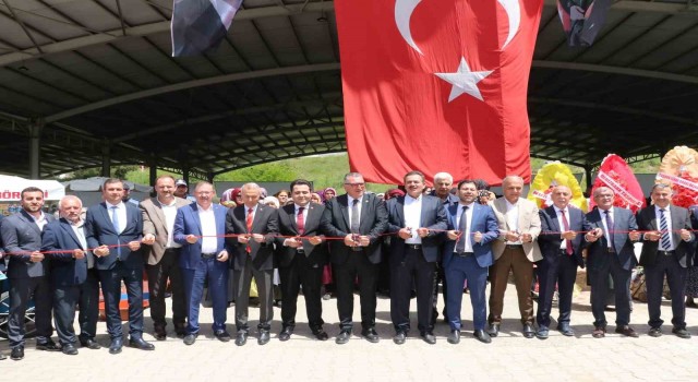 Taşovanın yeni kapalı pazaryeri açıldı