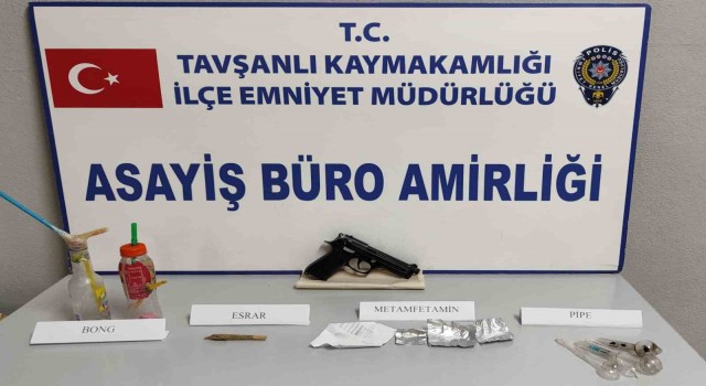 Tavşanlıda uyuşturucu operasyonu: 4 gözaltı