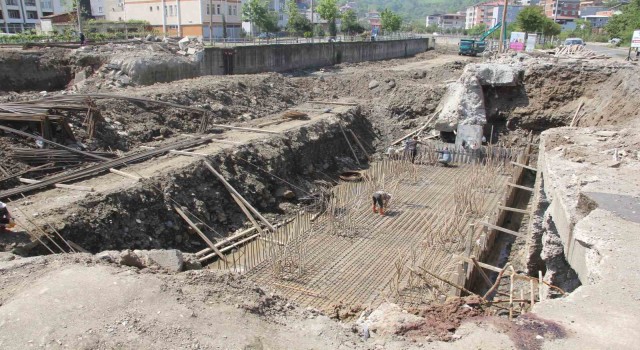 Tekkeköyde beton köprü ile ulaşım kolaylaşacak