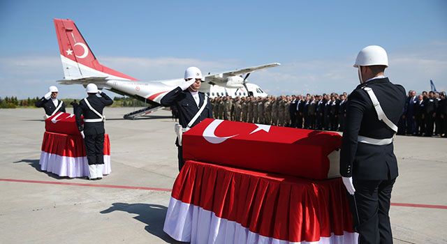 Tel Abyad’da şehit olan iki polis memuru için Şanlıurfa’da tören düzenlendi