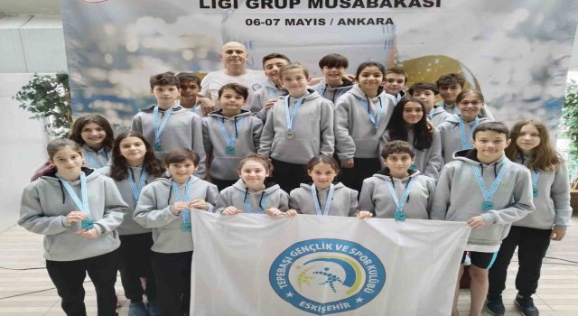 Tepebaşının yüzücüleri bölge müsabakasına katılacak
