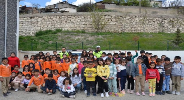 Tercanda öğrencilere trafik güvenliği eğitimi verildi