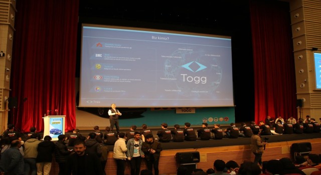 TOGG CEOsu Karakaş: “Eski telefonların akıllı telefonlara geçerken yaşadığı dönüşüm, şu anda otomotiv sektöründe yaşanıyor”